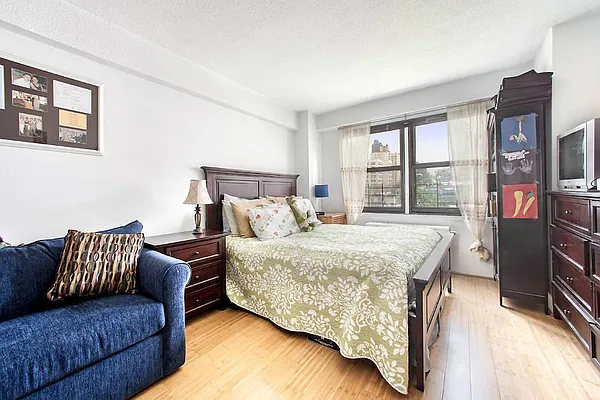 Sold by Town Residential | media 2