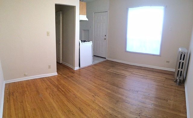 1st image of 1350 1/2 W Argyle St APT 3E