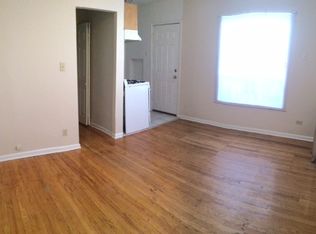 1350 1/2 W Argyle St APT 1E, Chicago, IL 60640