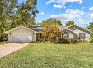 541 N Dill St, Marshfield, MO 65706