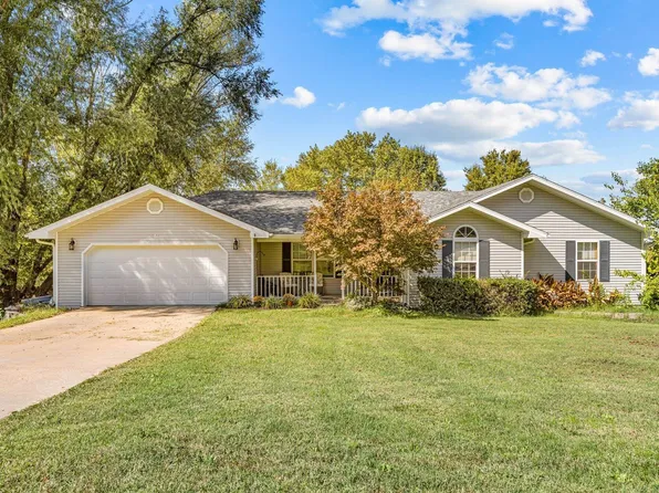 541 N Dill St, Marshfield, MO 65706