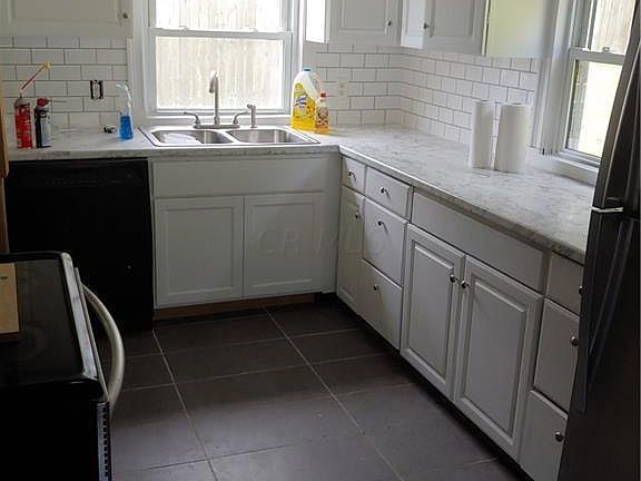 2nd image of 2645 Linden Ave