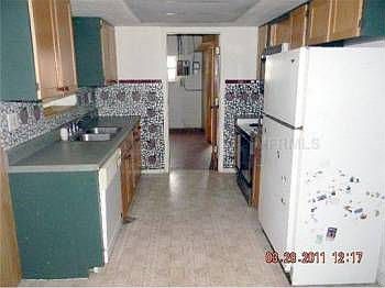2nd image of 3121 Corona Dr