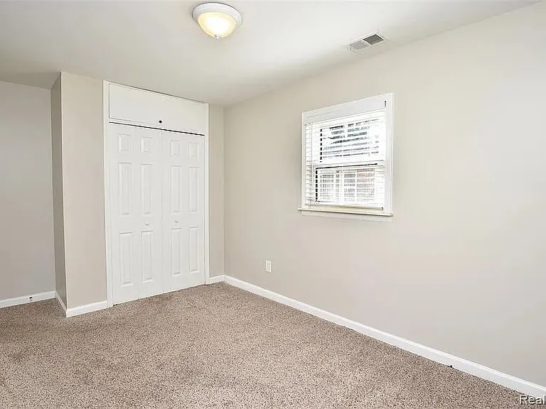 28057 Brentwood St — Photo 20