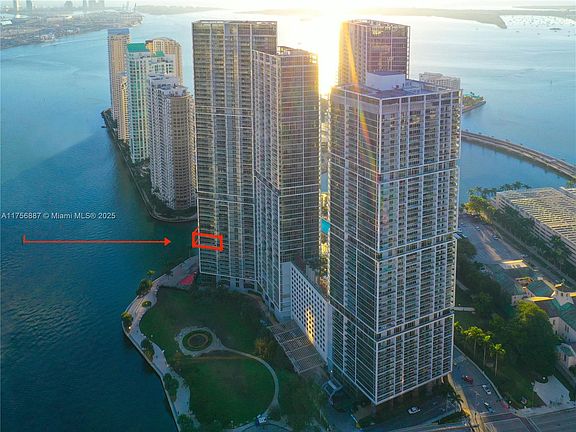 3rd image of 465 Brickell Ave APT 1002