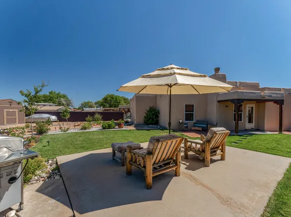 303 Camino Miramontes, Espanola, NM 87532