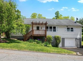 7 Jessup Ln, Stony Pt, NY 10980