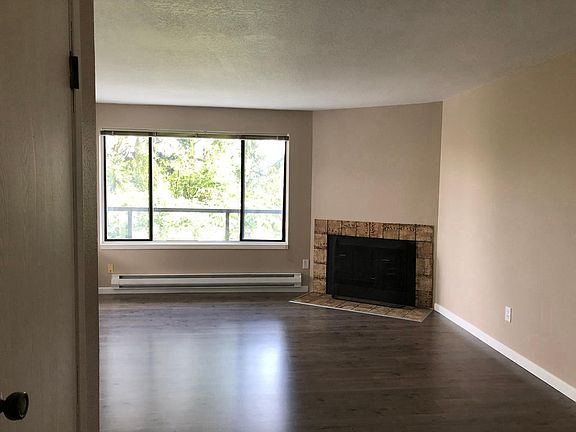 3rd image of 11623 91st Pl NE APT 1