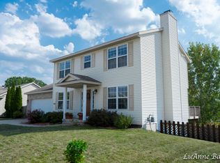 240 Arbor Dr NE, Rockford, MI 49341