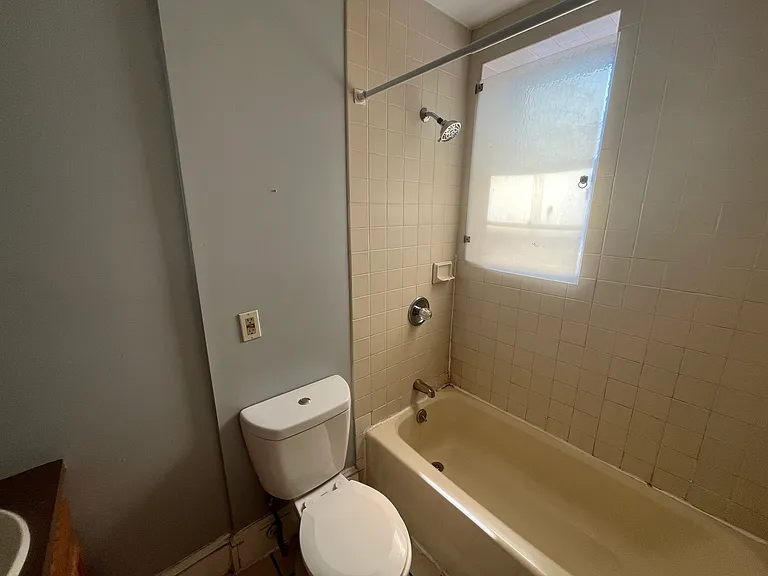 77 Columbia St #2 — Photo 5