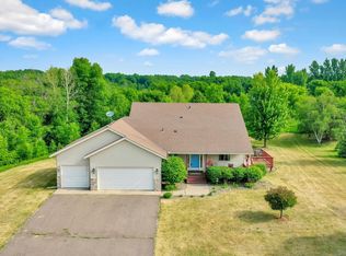28407 Lakeside Way, Lindstrom, MN 55045