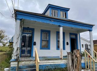 5022 Chartres St, New Orleans, LA 70117