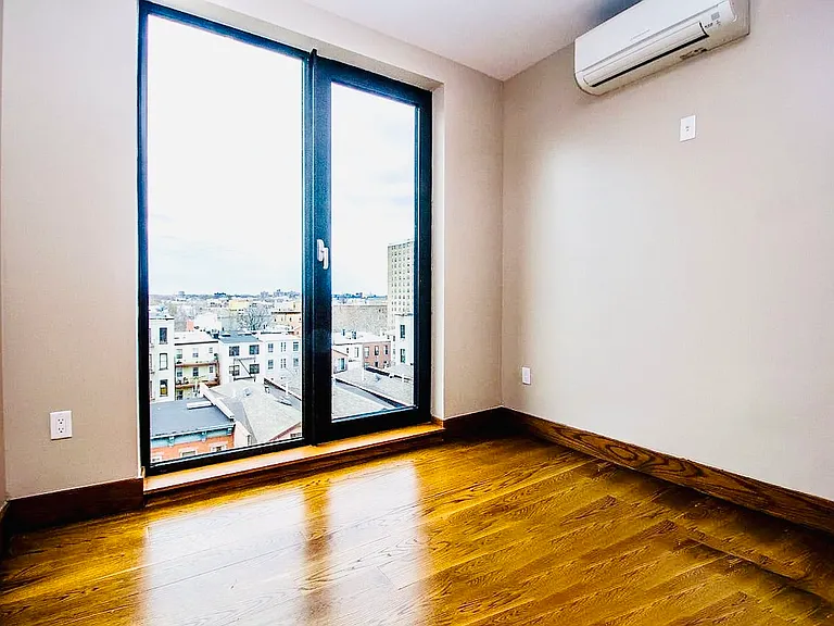 865 Willoughby Ave #5F — Photo 7