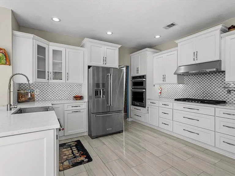 8503 Delavan Ave — Photo 13