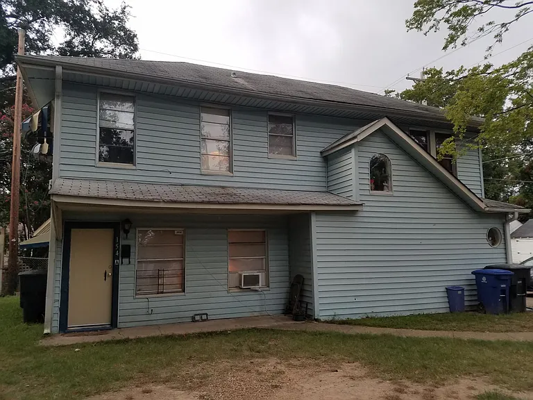 154 E Herndon St #B — Photo 2