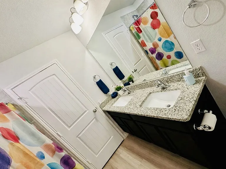 3909 Lorenzen Ct — Photo 23
