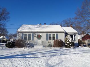 24 Herbert St, Longmeadow, MA 01106
