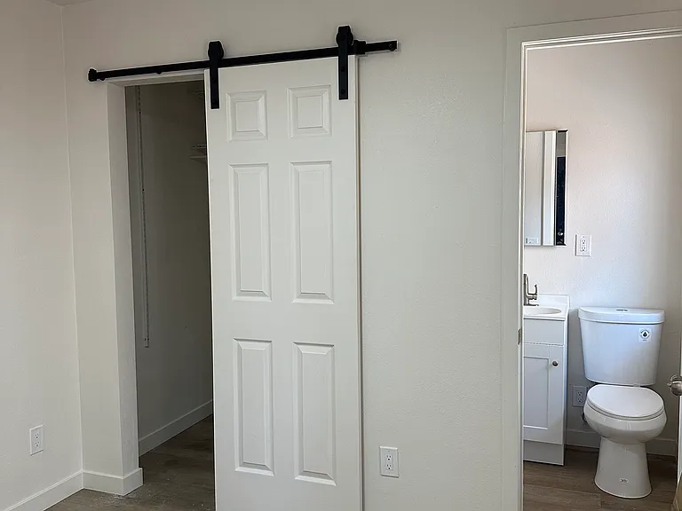 5066 Voltaire St #3 — Photo 17