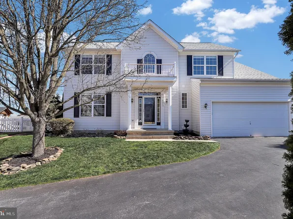 4213 Mead Dr, Hampstead, MD 21074