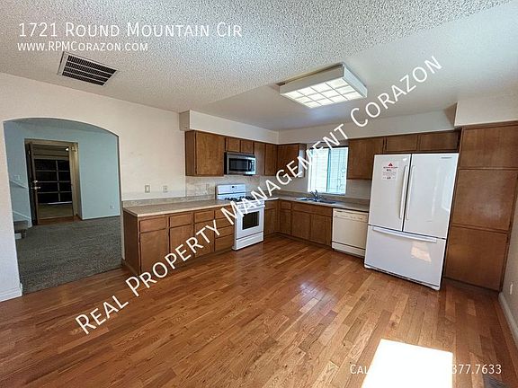 4th image of 1721 Round Mountain Cir