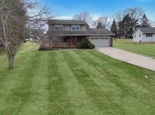 1419 Finch St, Freeport, IL 61032