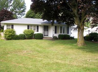 125 Beechwood Dr, Rochester, NY 14606