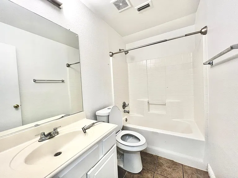 805 Edgehill Rd — Photo 13