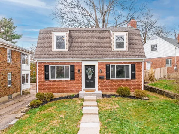 6229 Robison Rd, Cincinnati, OH 45213