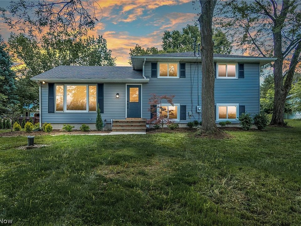 586 Lyonswood Dr, Hinckley, OH 44233 Zillow