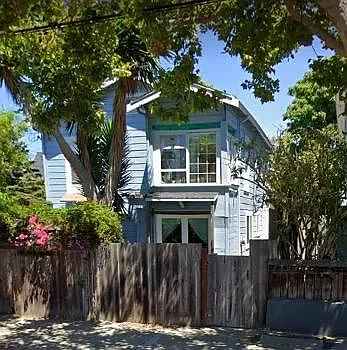 House with lower unit available