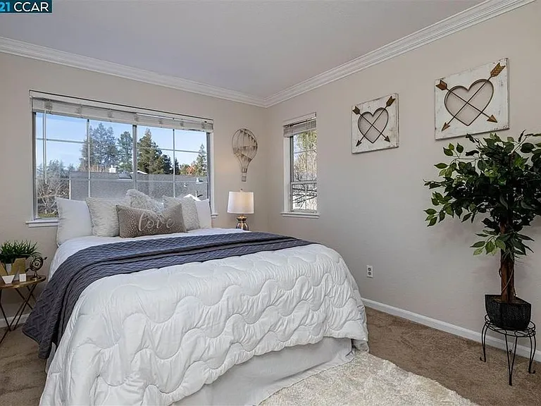 301 Warmcastle Ct — Photo 14