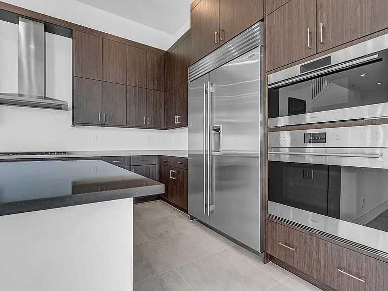 9523 Riverside Park Dr — Photo 13
