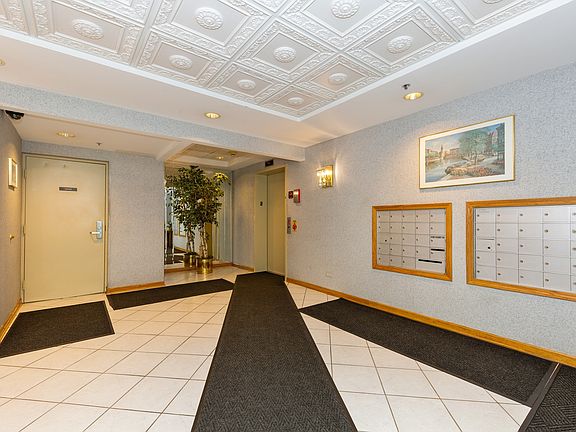 2nd image of 6755 N Milwaukee Ave APT 305