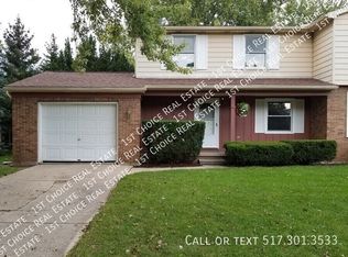 2964 Briarwick Ct, East Lansing, MI 48823