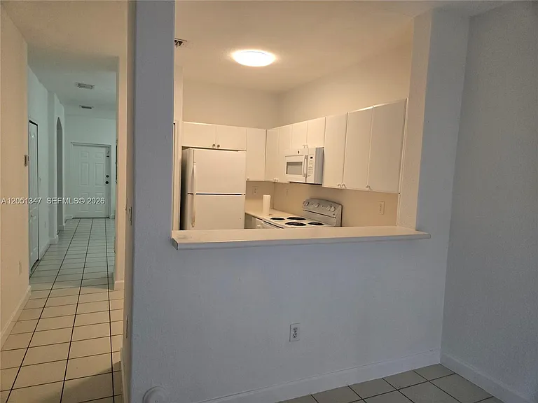 2460 SE 16th Ter #100 — Photo 9