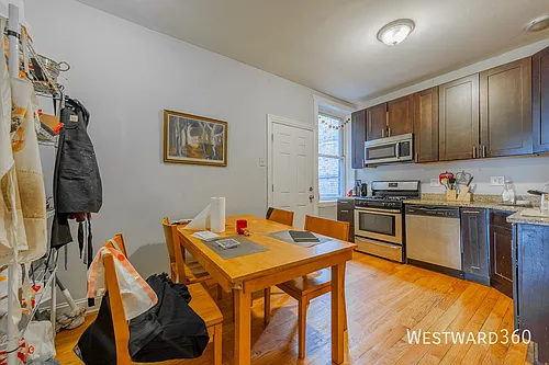 3025 W Diversey Ave #3 Photo 1