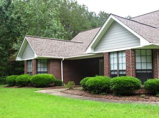 530 County Lake Rd, Starkville, MS 39759