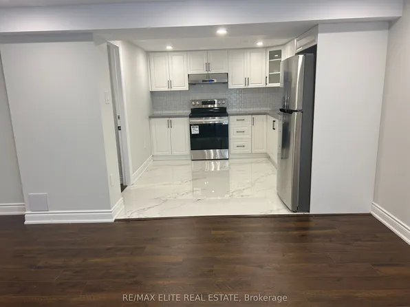 5631 River Grove Ave #Basement, Mississauga, ON L5M 3W9