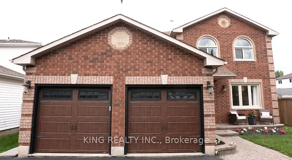 9 Whitehorn Cres