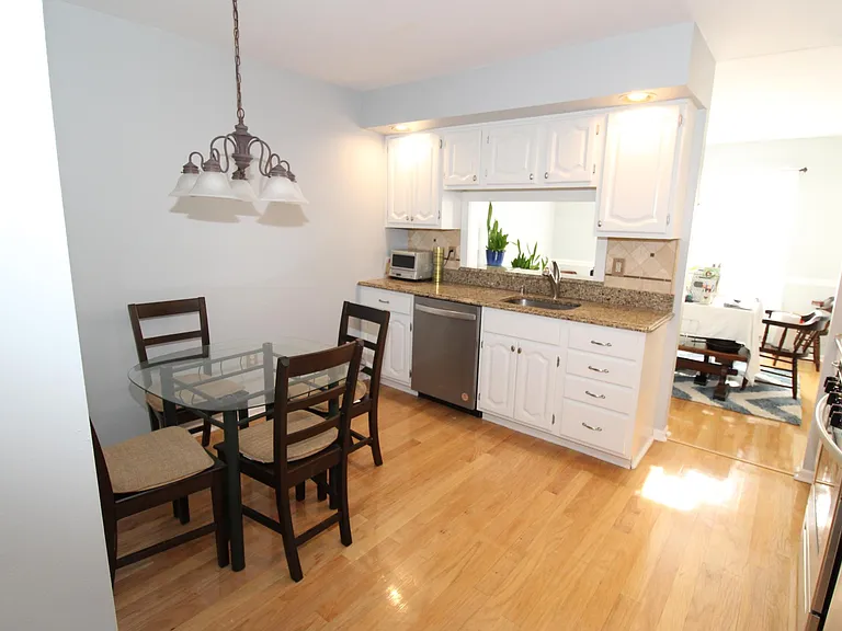 11 Heritage Dr — Photo 5