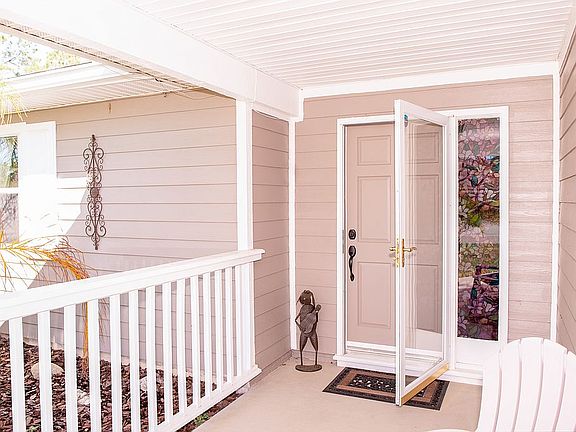 5th image of 14 Peyton Pl