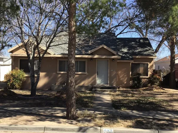 704 Hickory St N, Carlsbad, NM 88220