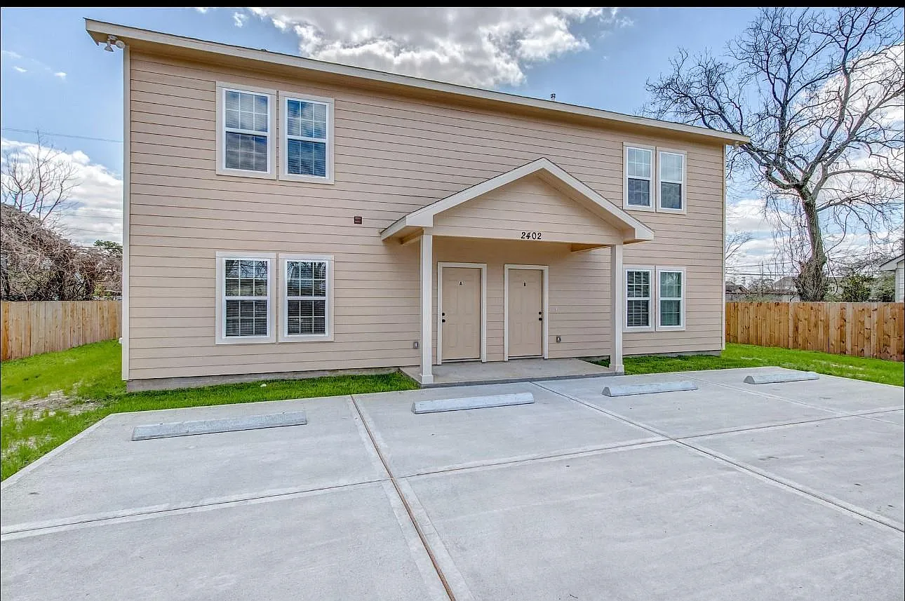 3 bed, 2816 sqft, $1,850 — Photo 1