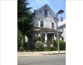 2nd image of 11 Sherman St