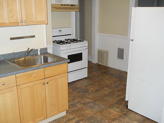 2nd image of 73 Fairlawn Ave