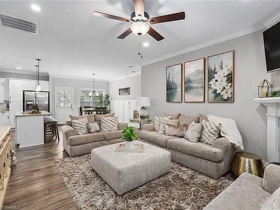 5th image of 1880 Chestnut Grove Rd