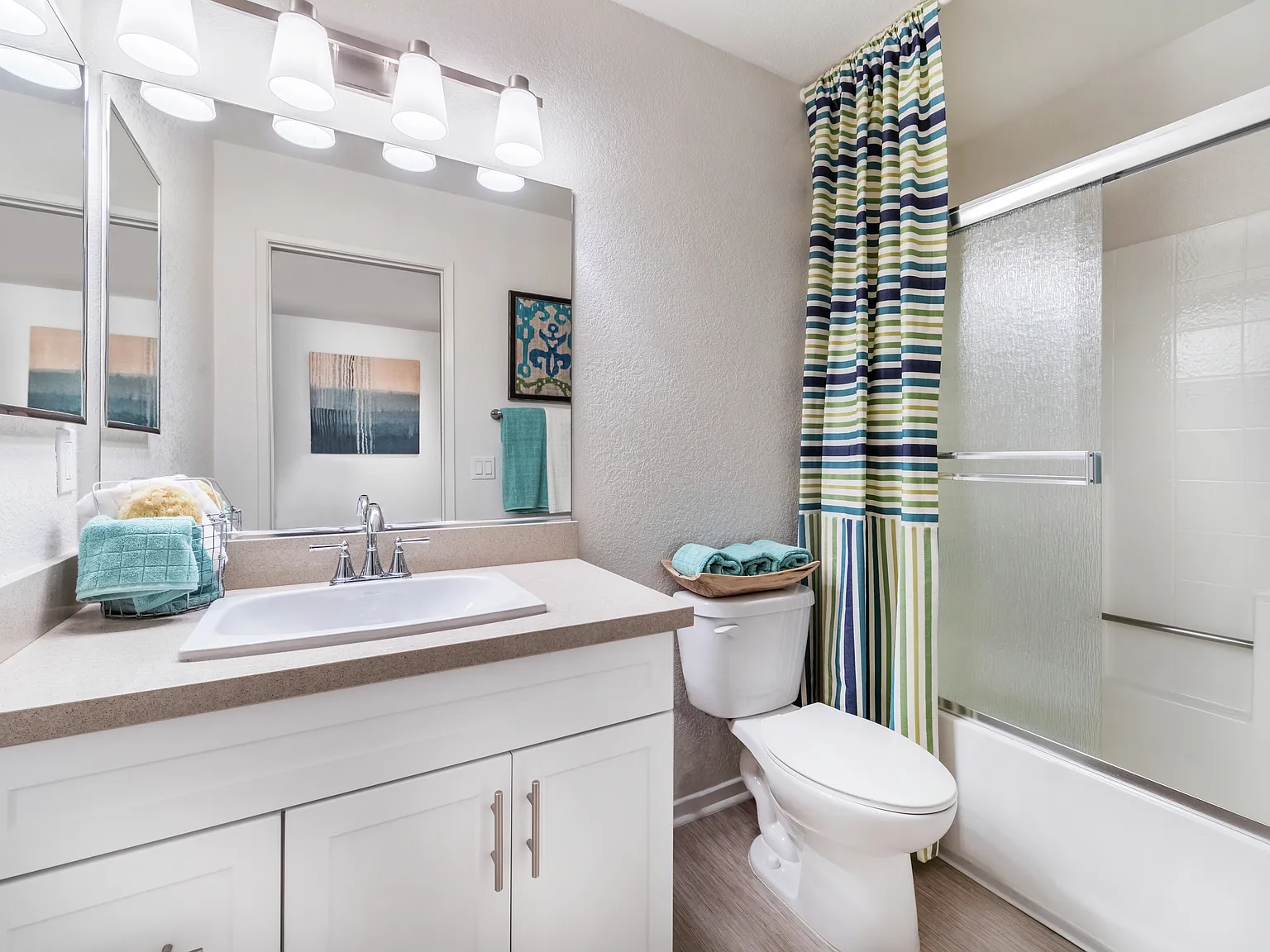 Solazzo Apartment Homes — Photo 4