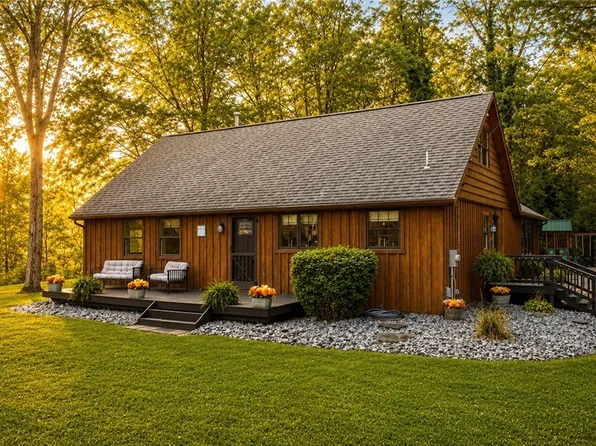 1700 County Line Rd, Alden, NY 14004