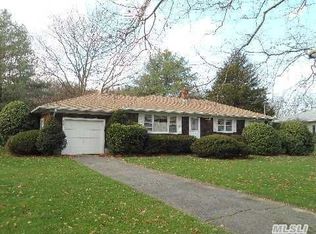305 Blossom Bnd, Mattituck, NY 11952