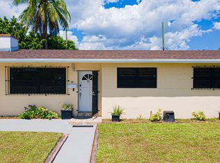 41 NE 195th St, Miami, FL 33179